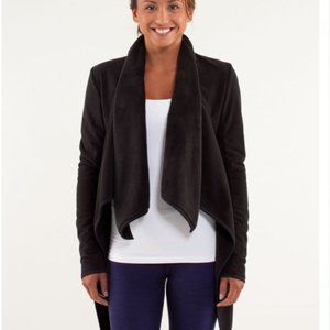 Lululemon Presence of Mind jacket - Size 6
